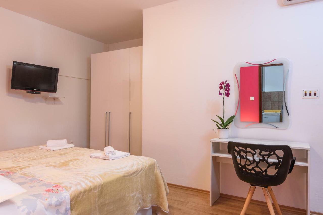 Accommodation Mamut Trogir Kültér fotó