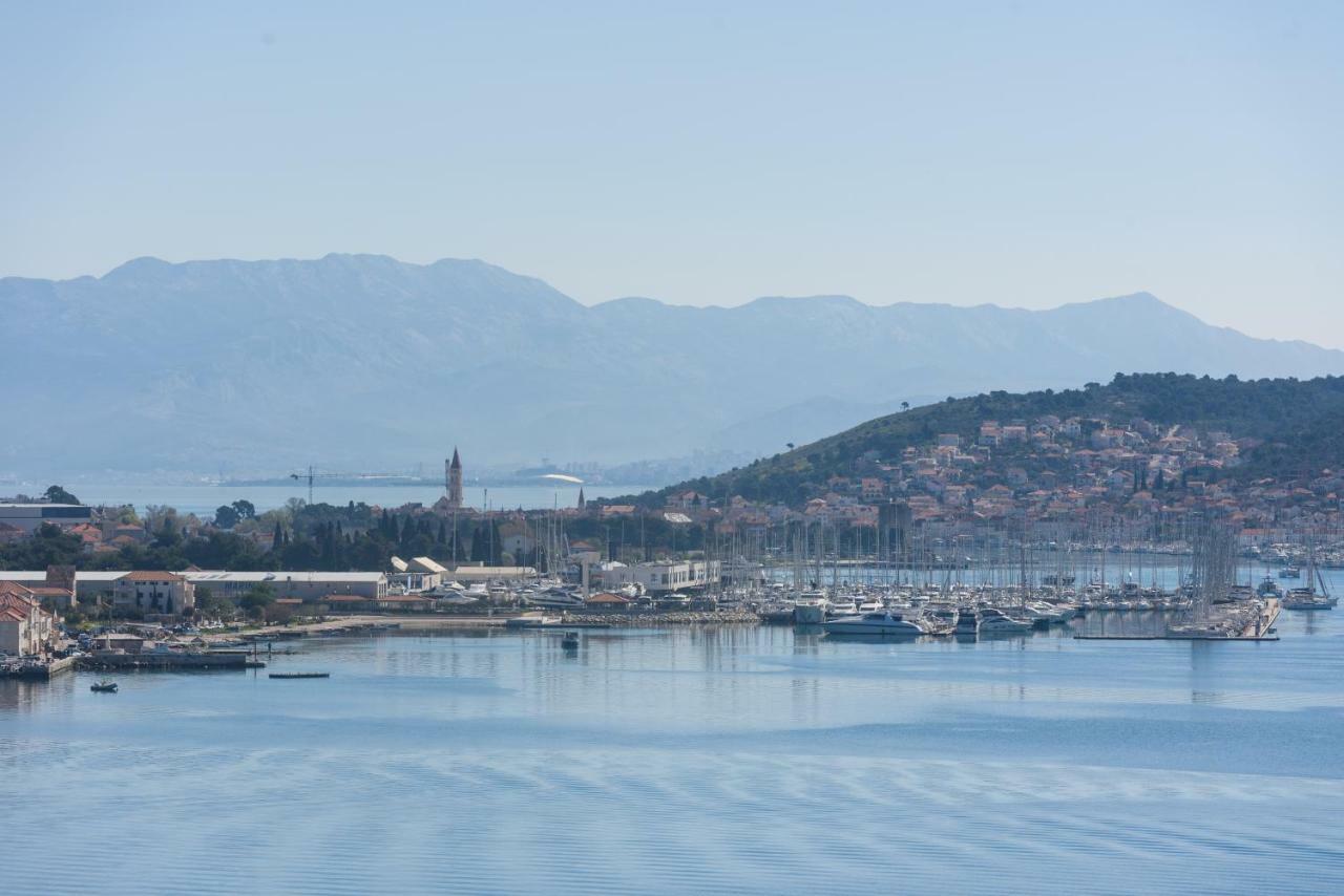 Accommodation Mamut Trogir Kültér fotó