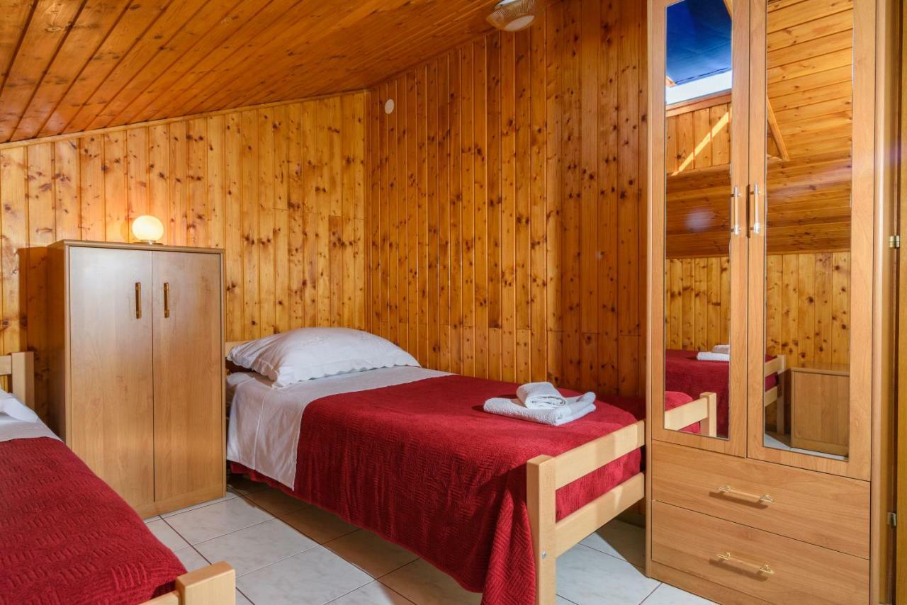 Accommodation Mamut Trogir Kültér fotó