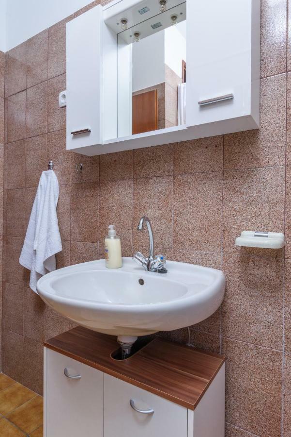Accommodation Mamut Trogir Kültér fotó